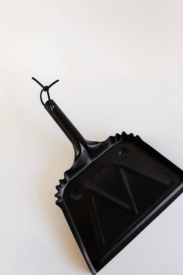 Farmhouse Dust Pan by Millstream Home