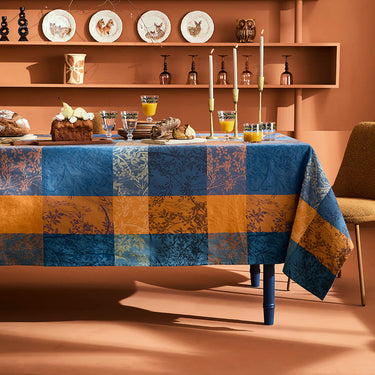 Mille Branchages Crepuscule Shown on dining table